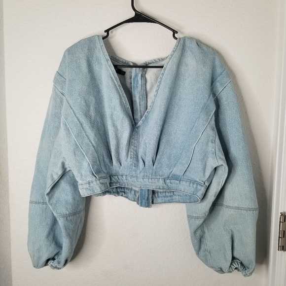Nasty Gal V Neck Volume Sleeve Denim Crop Top - Picture 2 of 8